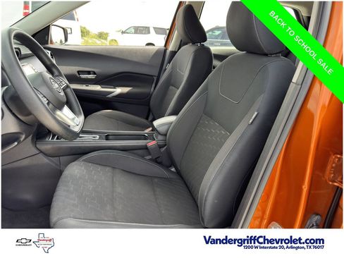Used 2024 Nissan Kicks SV FWD image 25