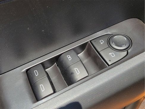 New 2025 Chevrolet Colorado LT w/ LT Convenience Package image 19