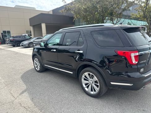 Used 2019 Ford Explorer Limited AWD/4WD image 7