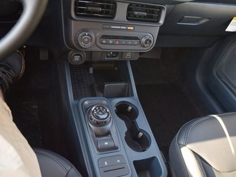 New 2025 Ford Maverick Lariat w/ Black Appearance Package image 10