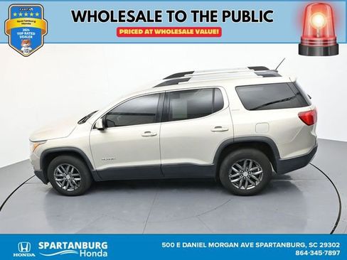 Used 2017 GMC Acadia SLE image 32