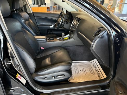 Used 2012 Lexus IS 250 w/ Premium Pkg Value Edition RWD image 10