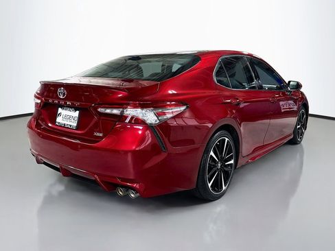 Used 2018 Toyota Camry XSE image 7