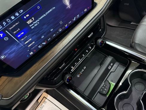 Used 2025 Chevrolet Suburban High Country w/ Sun And Tow Package image 25