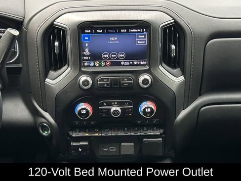 Used 2023 GMC Sierra 2500 Denali w/ Denali Ultimate Package image 15