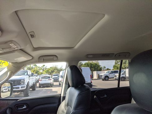 Used 2022 INFINITI QX80 Premium Select w/ Cargo Package image 21