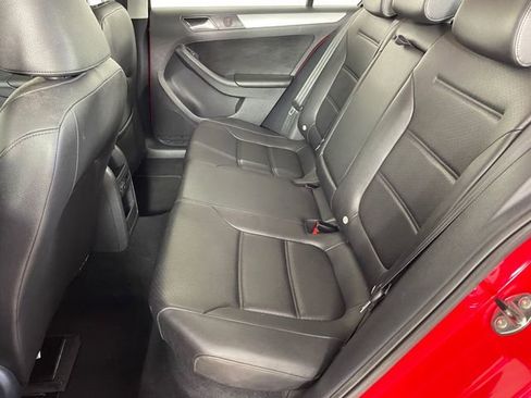 Used 2014 Volkswagen Jetta SE FWD image 16
