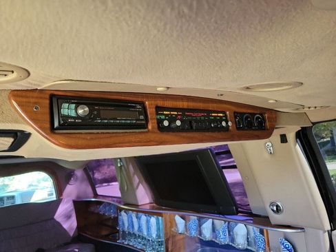 Used 2002 Ford Excursion XLT image 16