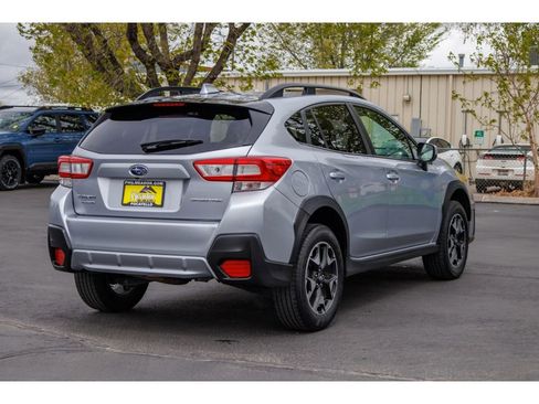 Used 2019 Subaru Crosstrek 2.0i Premium w/ Eyesight System image 3