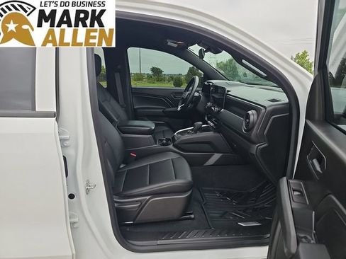 Used 2025 Chevrolet Colorado Trail Boss AWD/4WD image 28