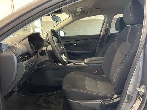 Certified 2024 Nissan Sentra SV FWD image 10