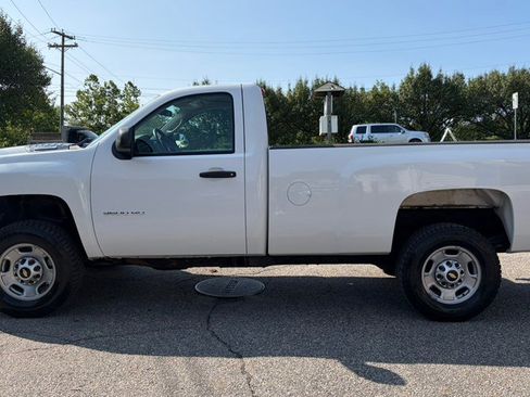 Used 2013 Chevrolet Silverado 2500 W/T AWD/4WD image 13