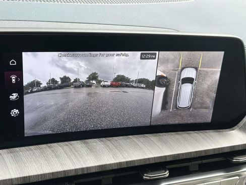 Used 2025 Kia Telluride SX w/ SX Captain's Chair Package AWD/4WD image 13