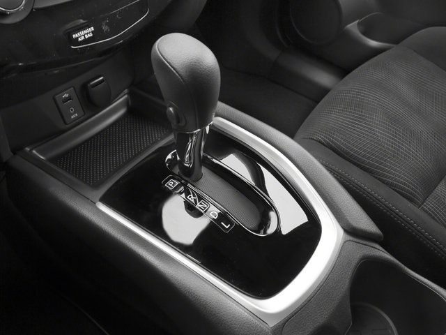 Used 2016 Nissan Rogue SV AWD/4WD image 13