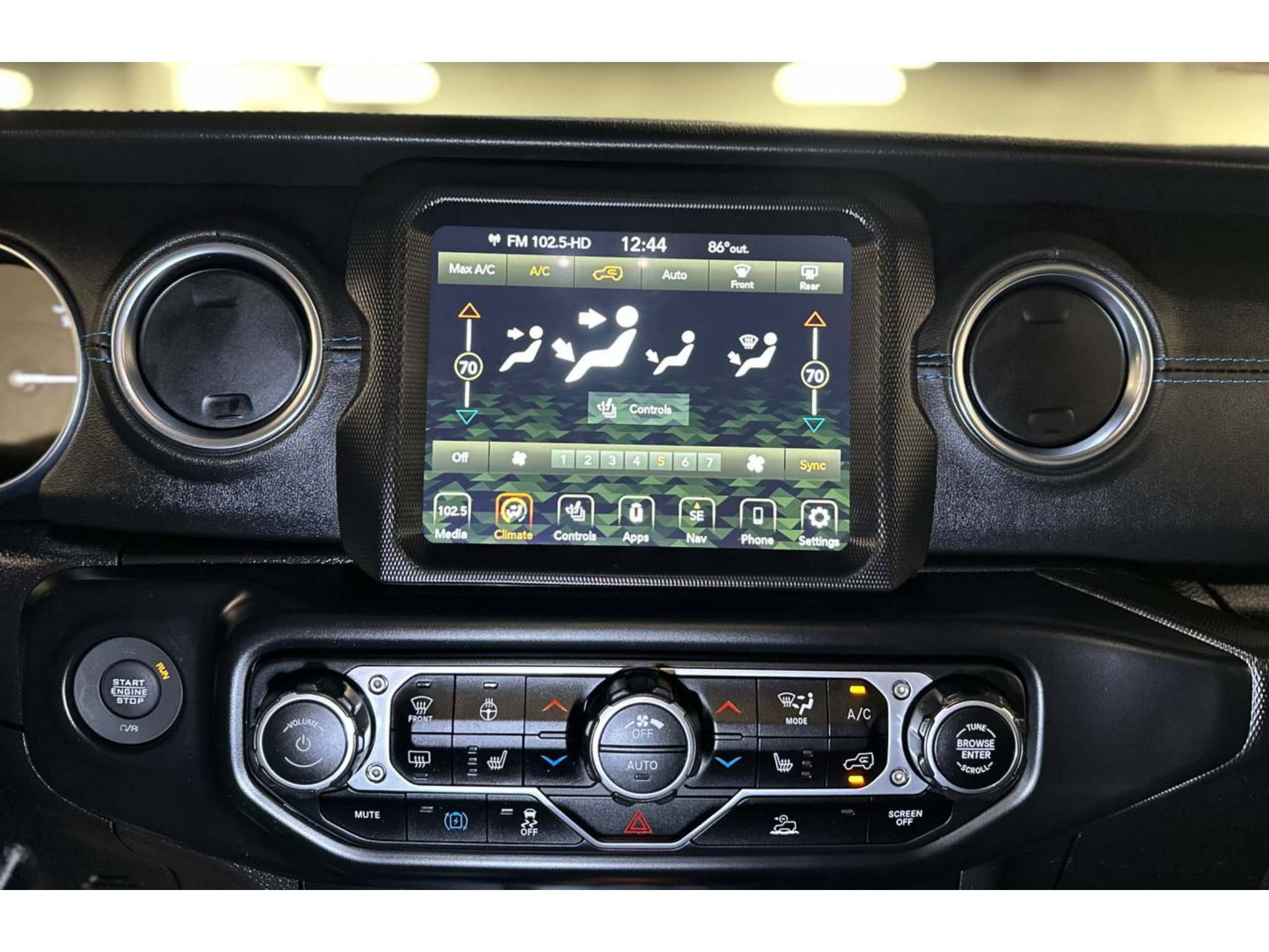 Used 2023 Jeep Wrangler Unlimited Rubicon 4xe w/ Steel Bumper Group AWD/4WD image 30