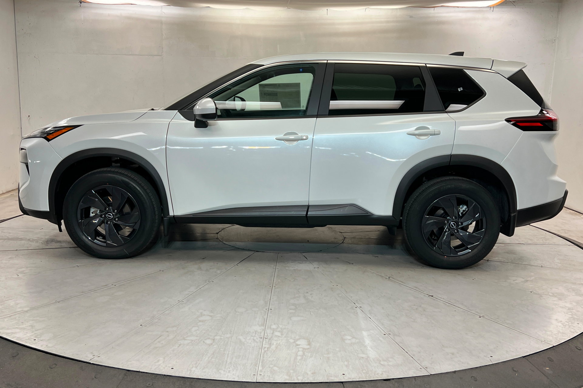 New 2026 Nissan Rogue SV w/ Cold Weather Package AWD/4WD image 2