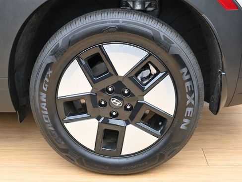Used 2026 Hyundai Santa Fe SEL FWD image 7