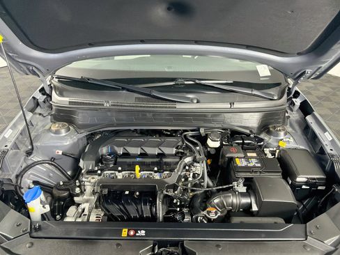 Used 2025 Hyundai Venue SEL FWD image 34