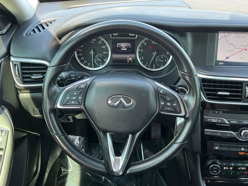Used 2017 INFINITI QX30 Premium w/ Navigation Package AWD/4WD image 23