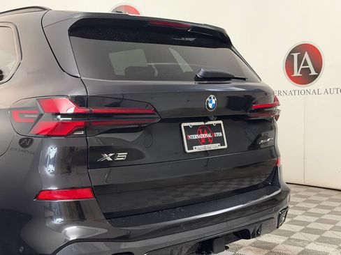 New 2026 BMW X5 xDrive40i w/ M Sport Package AWD/4WD image 10