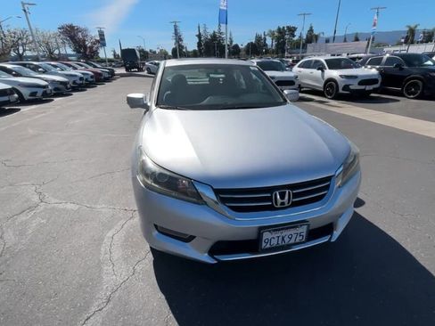 Used 2013 Honda Accord EX image 3