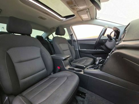 Used 2018 Hyundai Elantra Value Edition FWD image 16