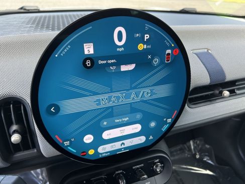 New 2026 MINI Cooper 2-Door Hardtop FWD image 18