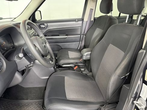 Used 2014 Jeep Patriot Sport w/ Power Value Group image 11
