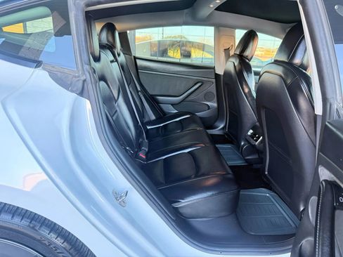 Used 2022 Tesla Model 3 Long Range image 26