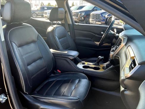 Used 2018 GMC Acadia Denali w/ Technology Package image 8