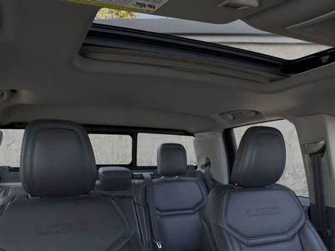 New 2025 Ford Maverick Lobo image 35