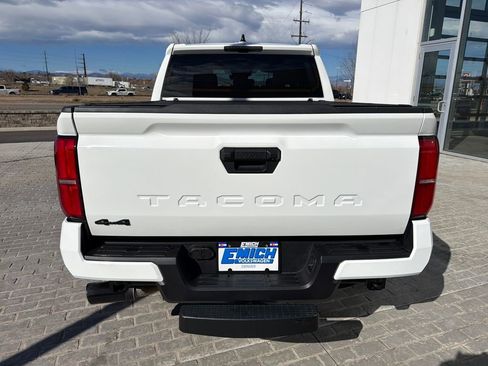 Used 2025 Toyota Tacoma TRD Sport image 4