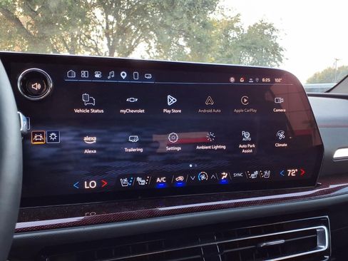 Used 2025 Chevrolet Traverse RS w/ LPO, Floor Liner Package FWD image 20
