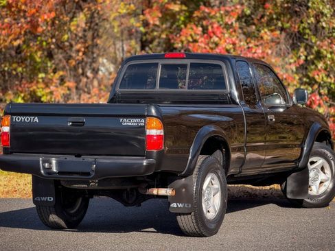 Used 2004 Toyota Tacoma Limited image 5