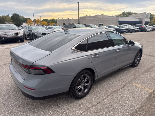 Used 2024 Honda Accord EX-L image 3