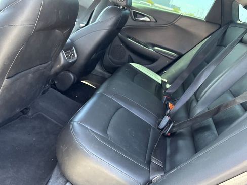 Used 2016 Chevrolet Malibu LT w/ Leather Package FWD image 5
