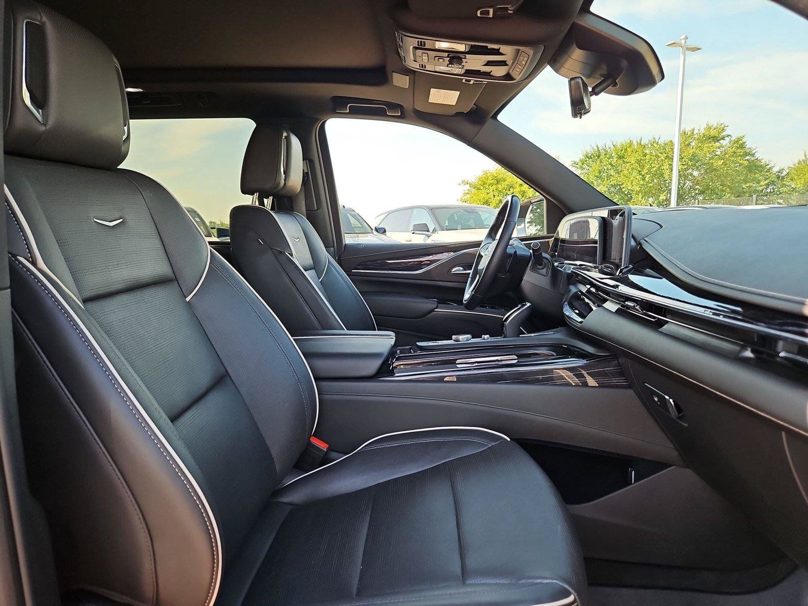 Used 2023 Cadillac Escalade Sport AWD/4WD image 29
