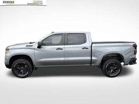 Used 2023 Chevrolet Silverado 1500 Custom Trail Boss w/ LPO, Dark Essentials Package image 2