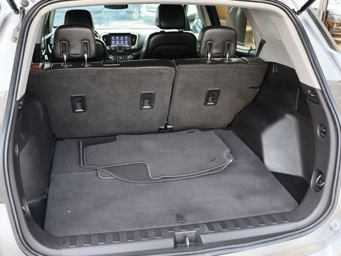 Used 2020 GMC Terrain SLT FWD image 25