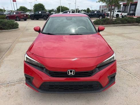 Used 2022 Honda Civic LX image 2