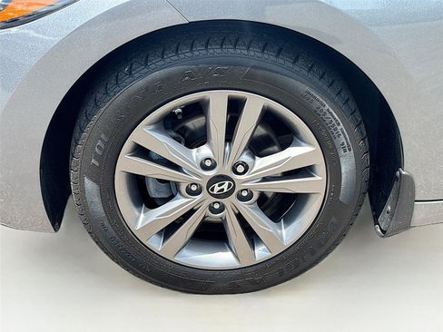 Used 2018 Hyundai Elantra Value Edition FWD image 4