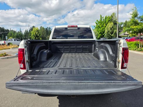 Used 2018 RAM 2500 Laramie w/ Sport Appearance Group AWD/4WD image 18