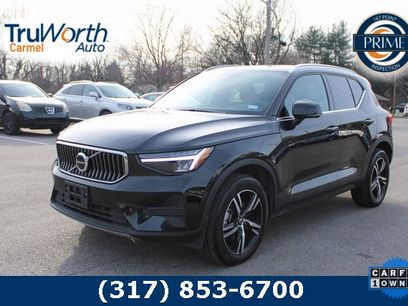 Used 2025 Volvo XC40 B5 Core