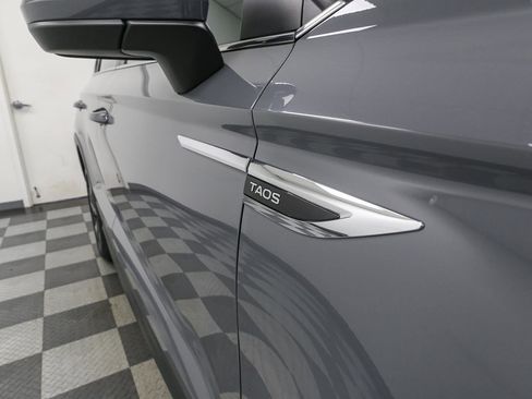 Used 2023 Volkswagen Taos SE image 10