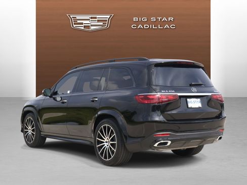 Used 2025 Mercedes-Benz GLS 450 4MATIC image 3