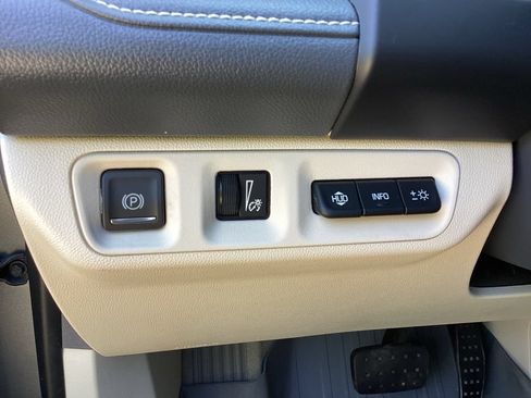 Used 2022 GMC Acadia Denali w/ Denali Technology Package AWD/4WD image 72