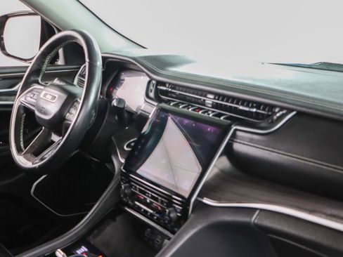 Used 2021 Jeep Grand Cherokee L Limited image 28