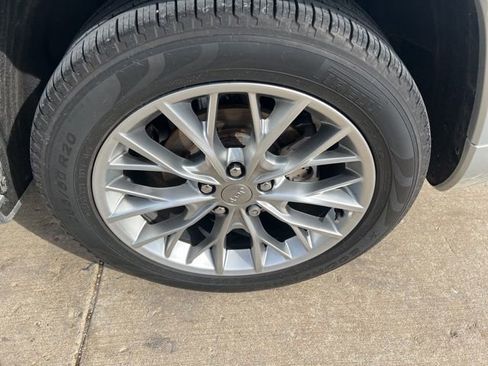 Used 2023 Jeep Grand Cherokee Summit image 11