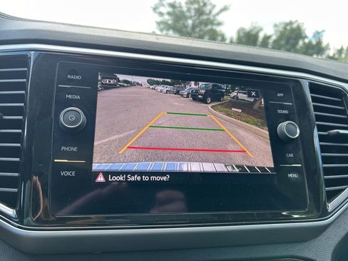 Used 2022 Volkswagen Atlas SE w/ Panoramic Sunroof Package image 30