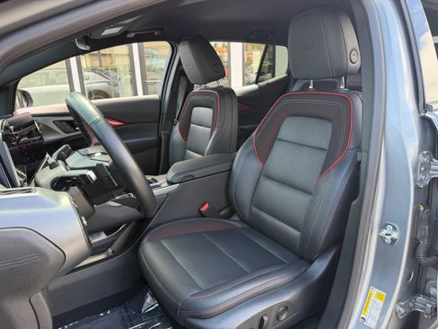 Used 2024 Chevrolet Equinox EV RS FWD image 11